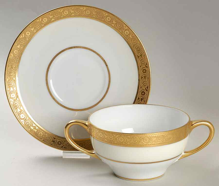 HUT5 Flat Bouillon Cup & Saucer by Hutschenreuther-1