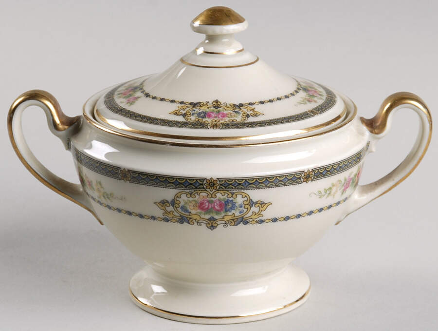HUT50 Sugar Bowl & Lid by Hutschenreuther-1