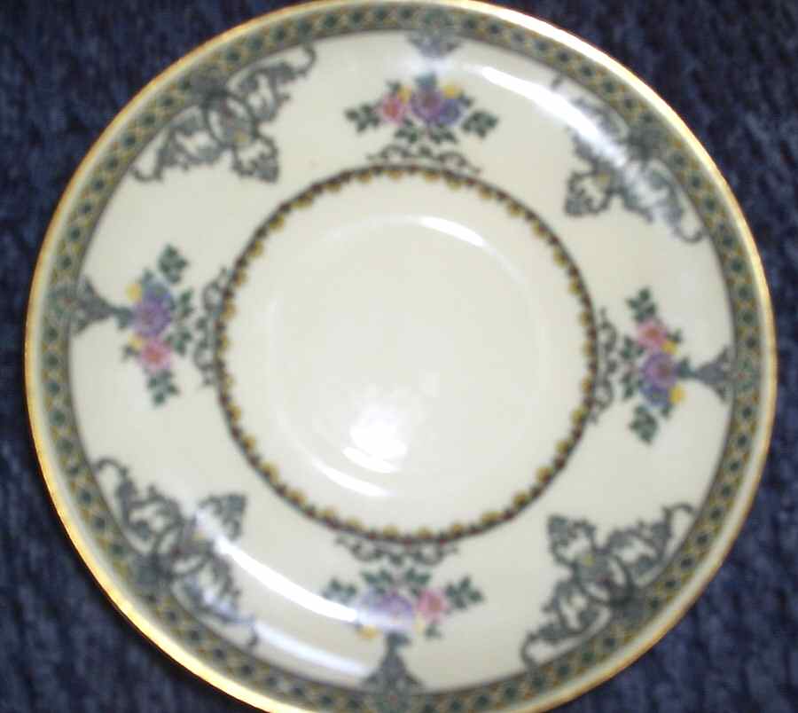 HUT506 Saucer by Hutschenreuther-1