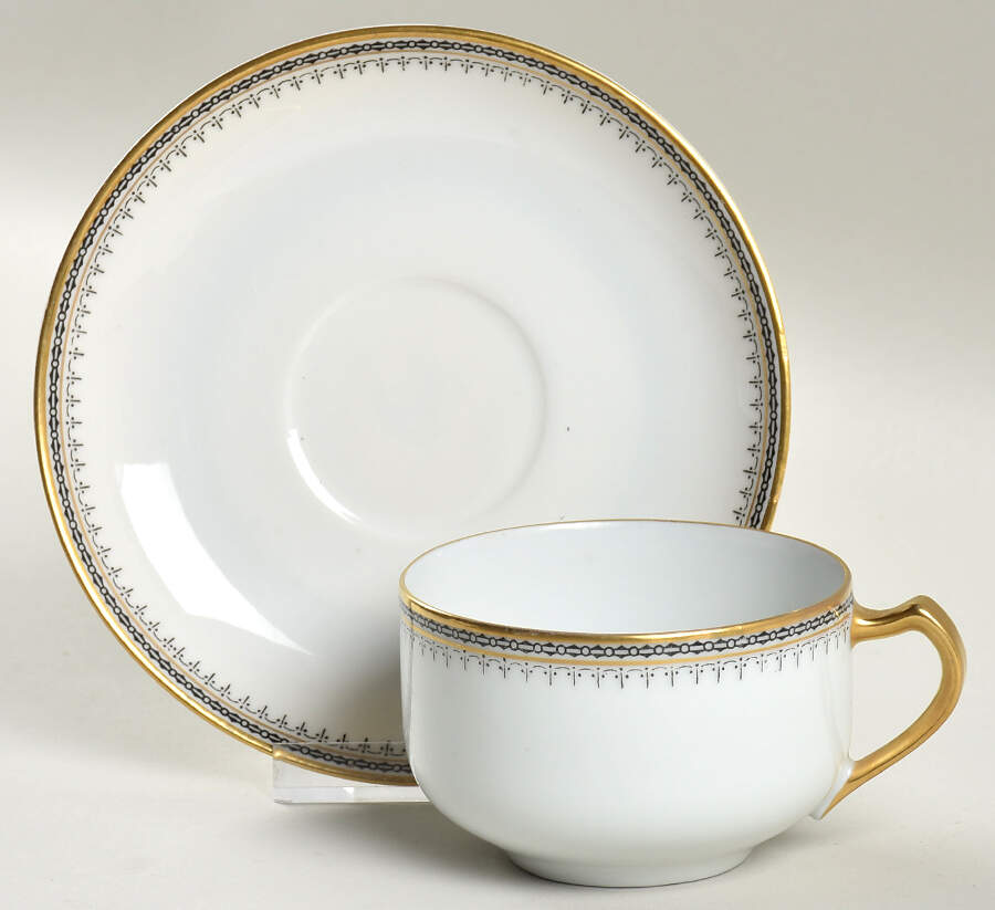 2873 Flat Cup & Saucer Set by Hutschenreuther-1