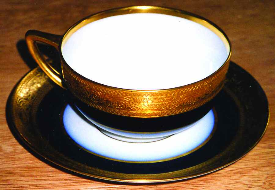 HUT535 Flat Cup & Saucer Set by Hutschenreuther-1