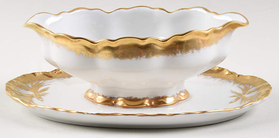 HUT540 Gravy Boat with Attached Underplate by Hutschenreuther-1