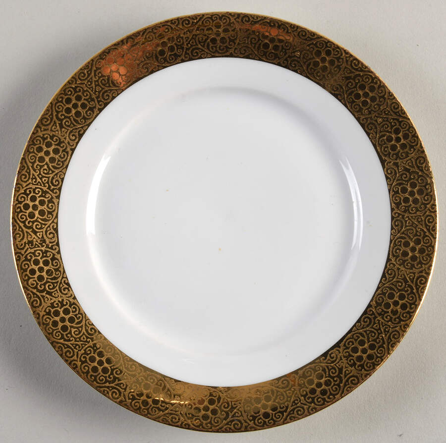 HUT544 Dessert/Pie Plate by Hutschenreuther-1