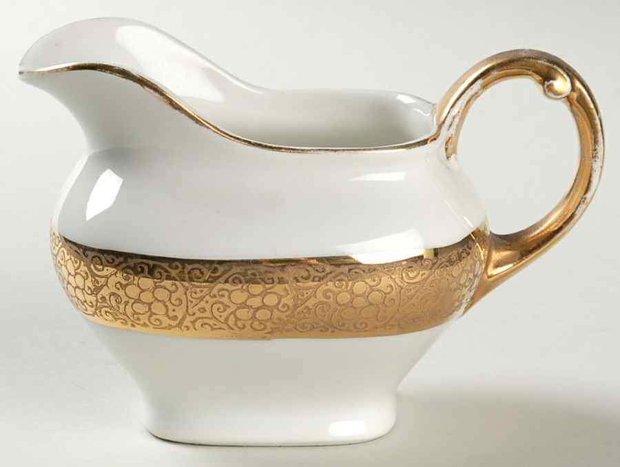 HUT544 Creamer by Hutschenreuther-1