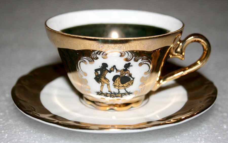 HUT553 Footed Cup & Saucer Set by Hutschenreuther-1