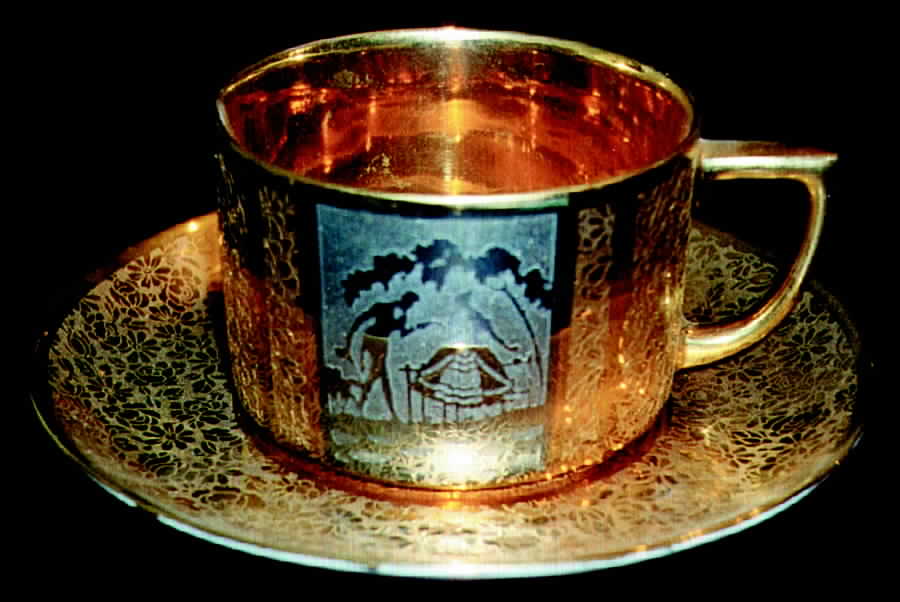 HUT558 Flat Cup & Saucer Set by Hutschenreuther-1