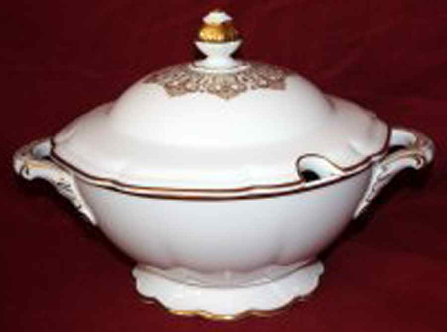 HUT572 Tureen &  Lid by Hutschenreuther-1