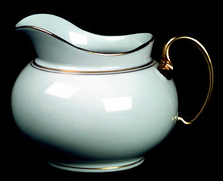 HUT60 Creamer by Hutschenreuther-1