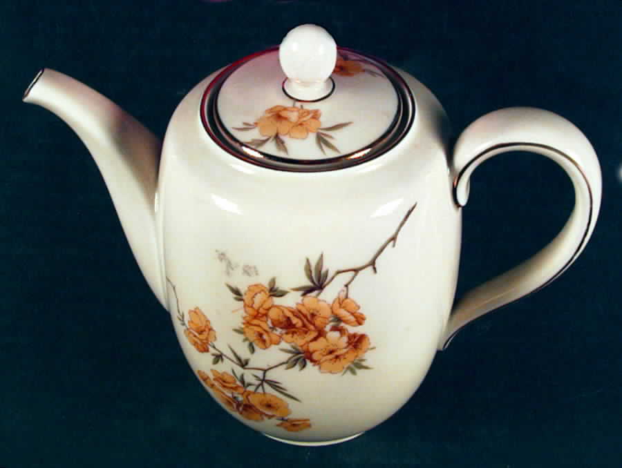 6650 Mini Coffee Pot & Lid by Hutschenreuther-1