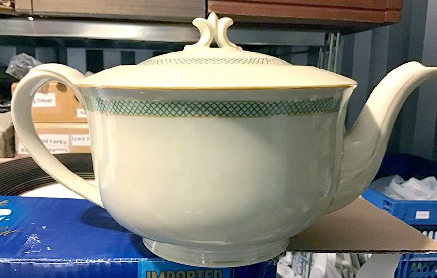 HUT74 Teapot & Lid by Hutschenreuther-1