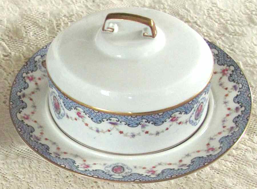 HUT96 Round Covered Butter by Hutschenreuther-1