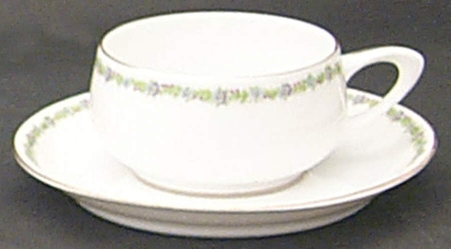 HUT98 Flat Cup & Saucer Set by Hutschenreuther-1