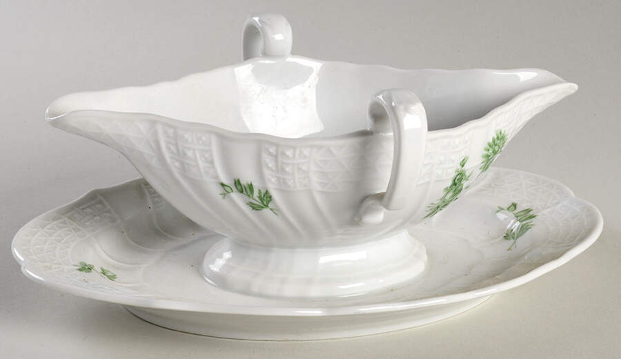 Innsbruck Gravy Boat with Attached Underplate by Hutschenreuther-1