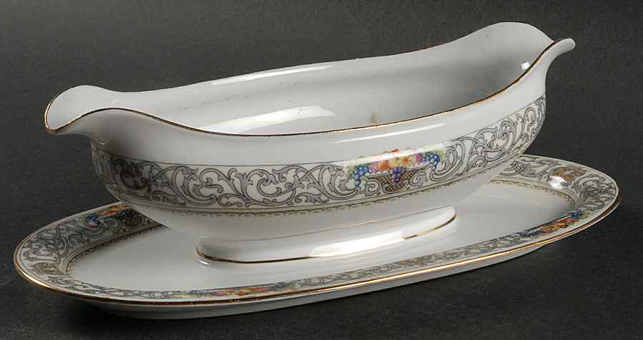 Jaffrey Gravy Boat with Attached Underplate by Hutschenreuther-1