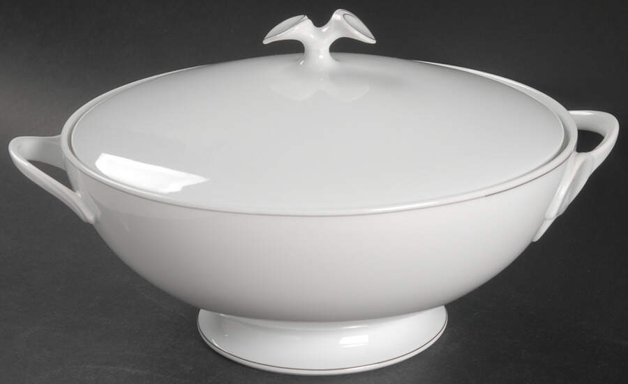 Jeunesse Round Covered Vegetable by Hutschenreuther-1