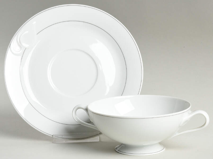 Jeunesse Footed Cream Soup Bowl & Saucer Set by Hutschenreuther-1