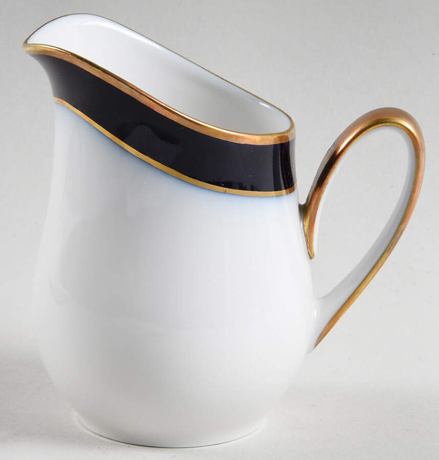 Kobalt (Coupe, Olivia Shape) Creamer by Hutschenreuther-1