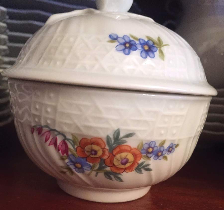Konigstein Sugar Bowl & Lid by Hutschenreuther-1