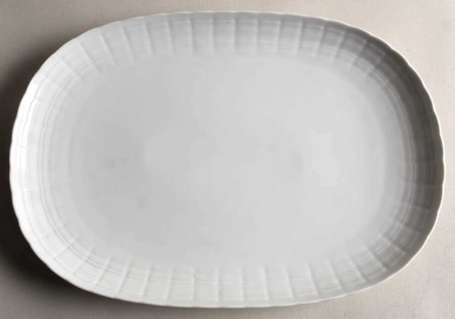 Lucina 15" Oval Serving Platter by Hutschenreuther-1