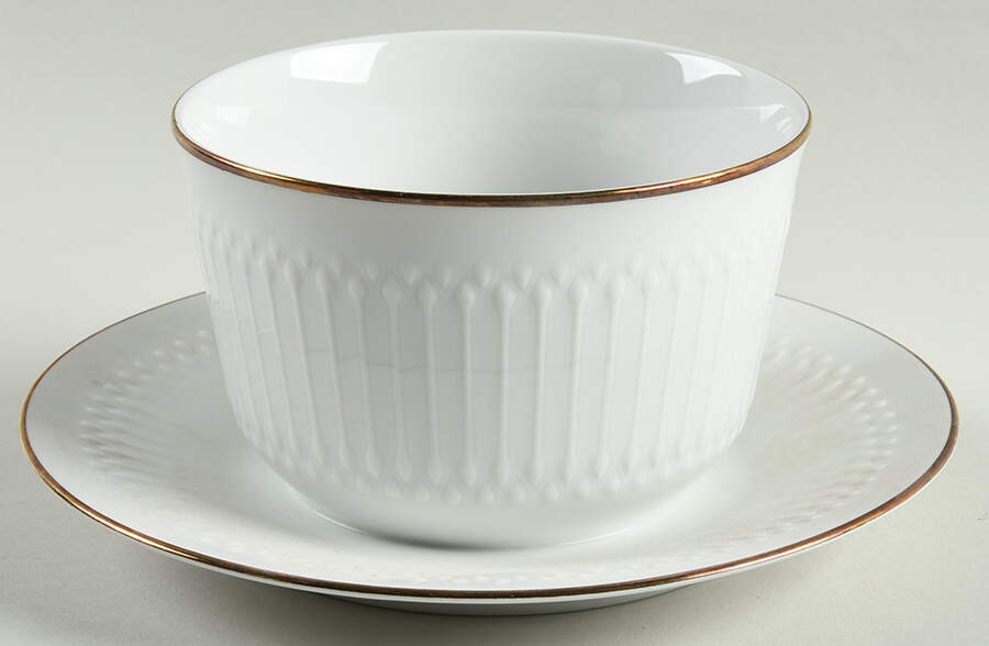 Luxor Gold Gravy Boat with Attached Underplate by Hutschenreuther-1