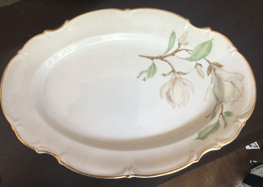 Magnolia (7948, Sylvia, White) 15" Oval Serving Platter by Hutschenreuther-1