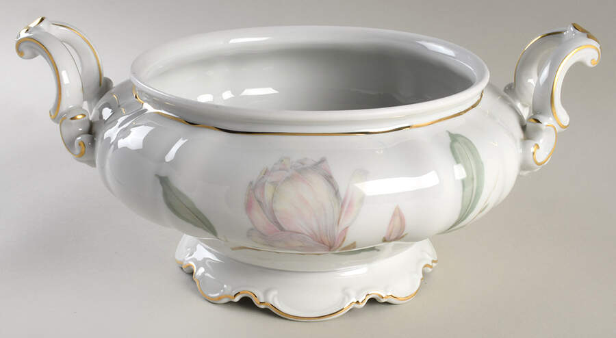 Magnolia (7948, Sylvia, White) Tureen No Lid by Hutschenreuther-1
