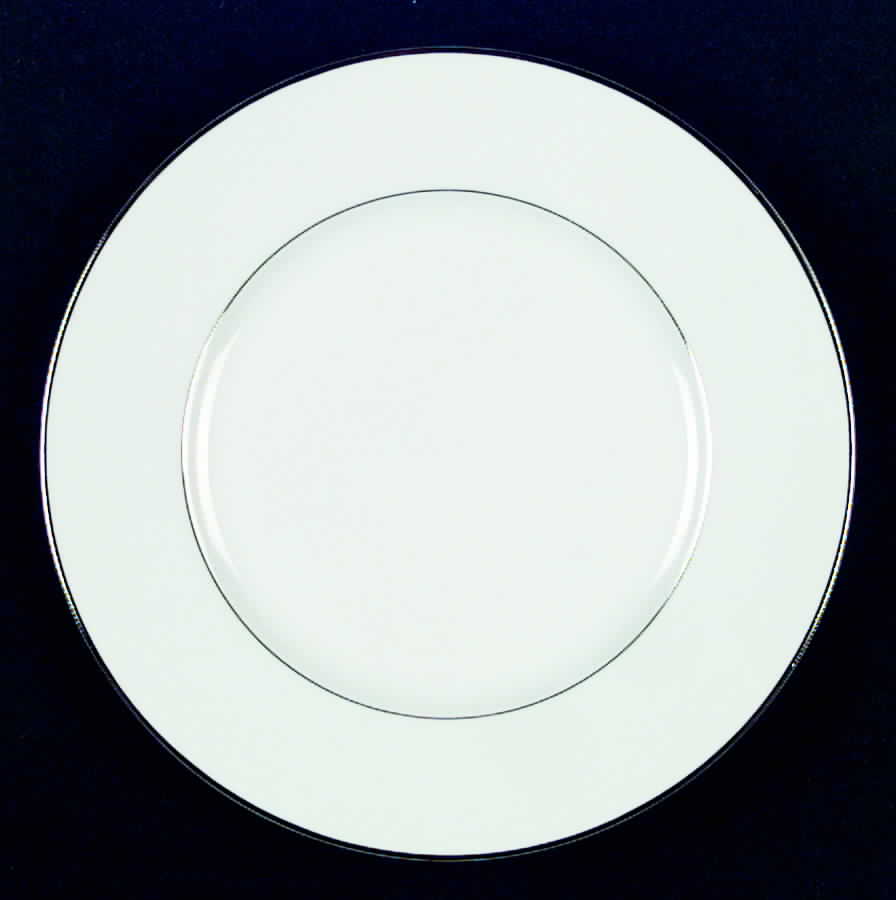 Majestic Dinner Plate by Hutschenreuther-1