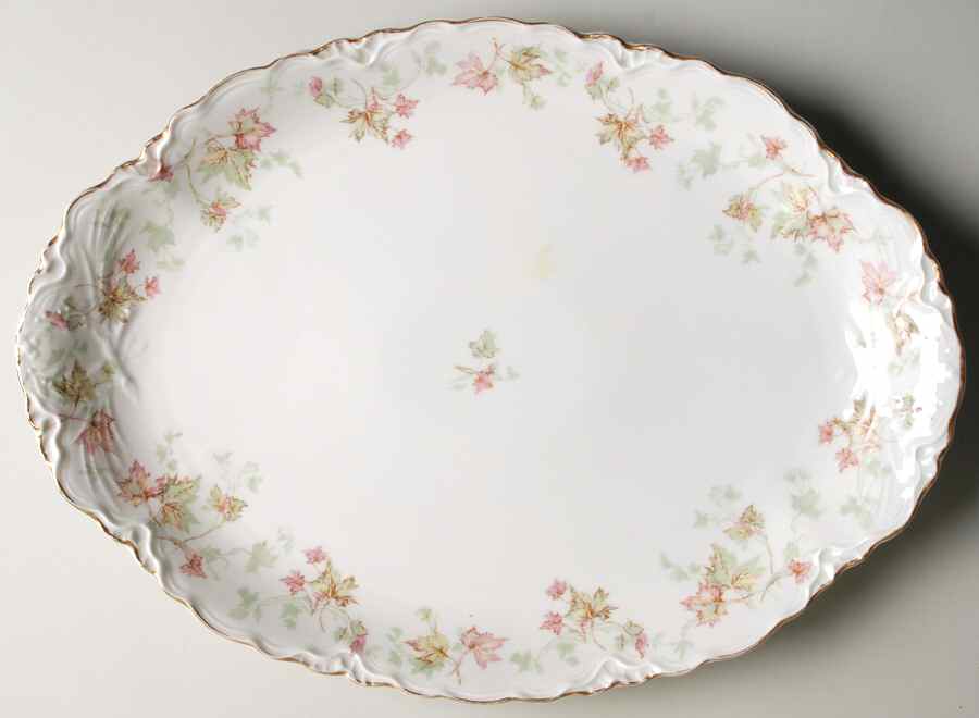 Maple Leaf (Scalloped) 15" Oval Serving Platter by Hutschenreuther-1