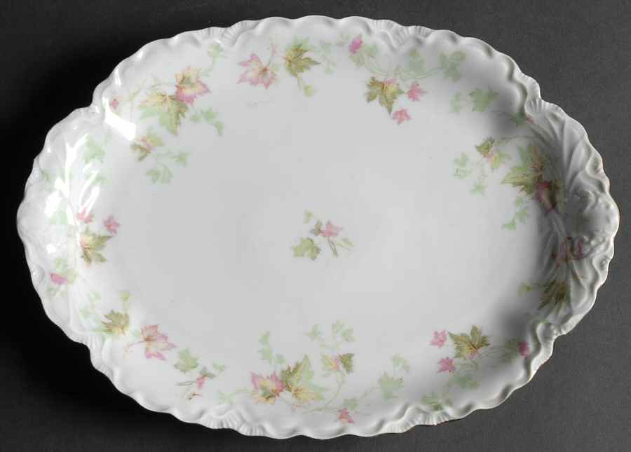 Maple Leaf (Scalloped) 11" Oval Serving Platter by Hutschenreuther-1