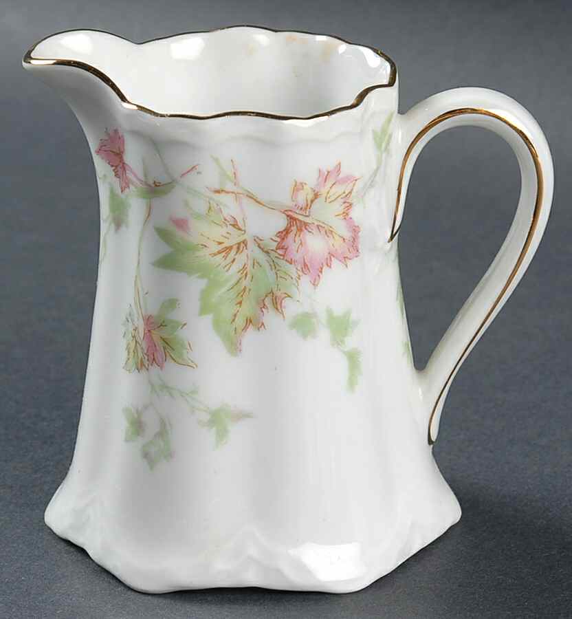 Maple Leaf (Scalloped) Creamer by Hutschenreuther-1