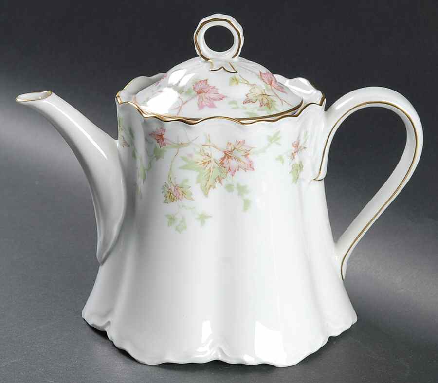 Maple Leaf (Scalloped) Teapot & Lid by Hutschenreuther-1