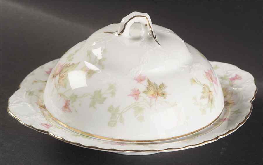 Maple Leaf (Scalloped) Round Covered Butter by Hutschenreuther-1