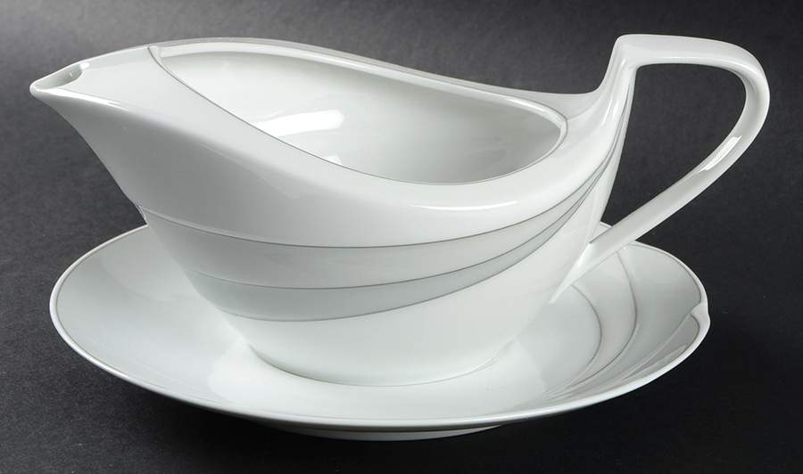 Marquis Gravy Boat & Underplate by Hutschenreuther-1