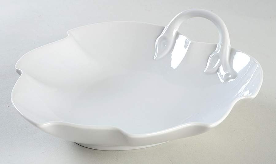Maria Theresia 8" Leaf Dish by Hutschenreuther-1