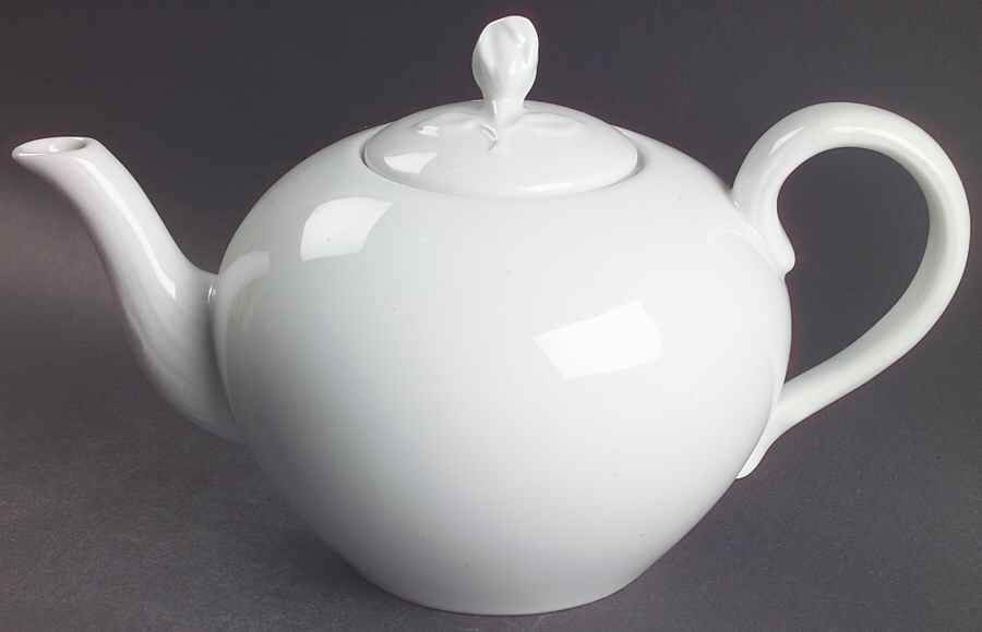 Maria Theresia Teapot & Lid by Hutschenreuther-1