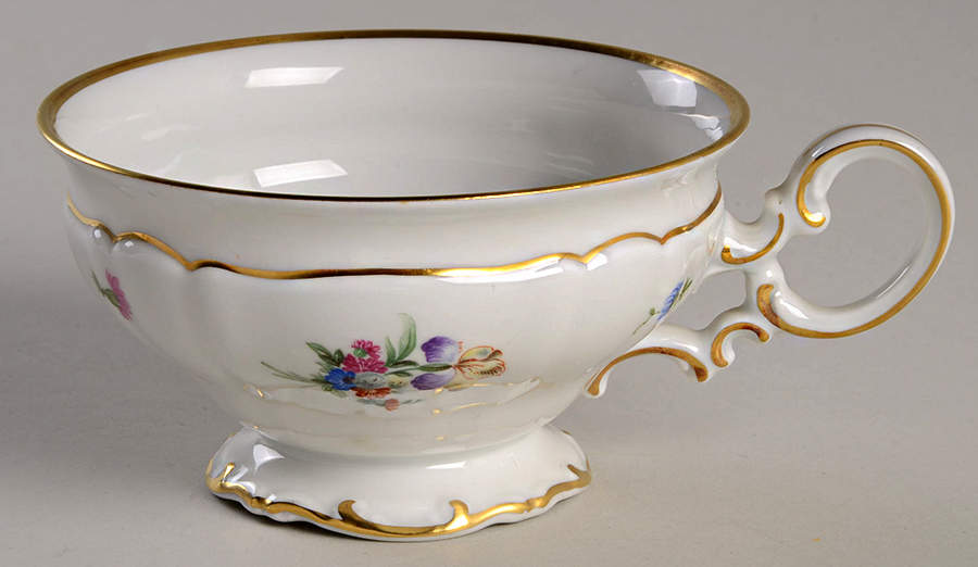 Mayfair (White, 7619) Footed Cup by Hutschenreuther-1