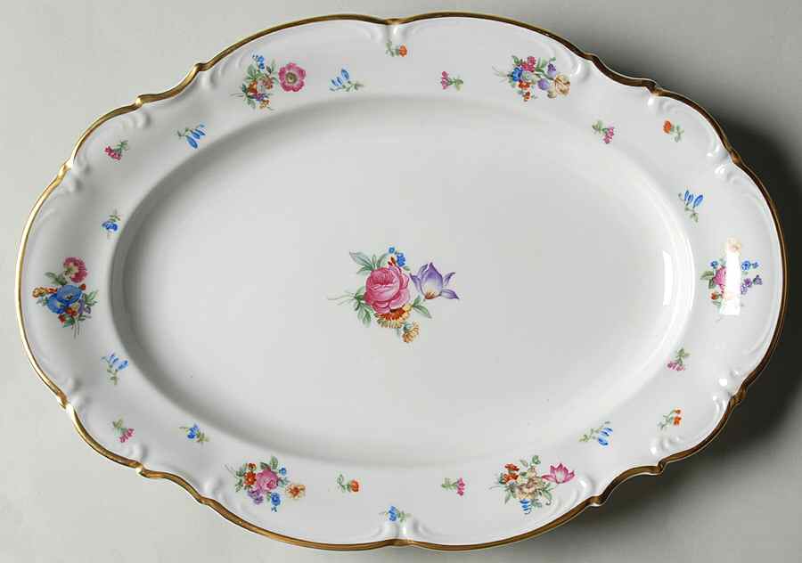 Mayfair (White, 7619) 12" Oval Serving Platter by Hutschenreuther-1