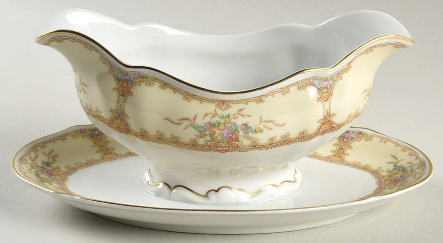 The Meadowbrook Gravy Boat with Attached Underplate by Hutschenreuther-1