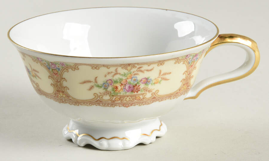 The Meadowbrook Footed Cup by Hutschenreuther-1