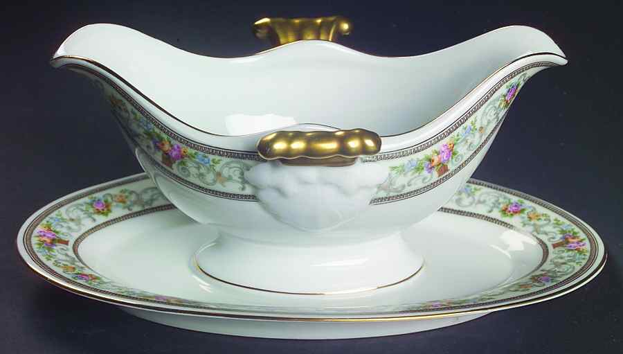 The Meriden Gravy Boat with Attached Underplate by Hutschenreuther-1