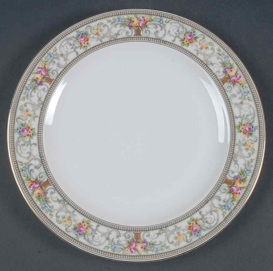 The Meriden Dinner Plate by Hutschenreuther-1