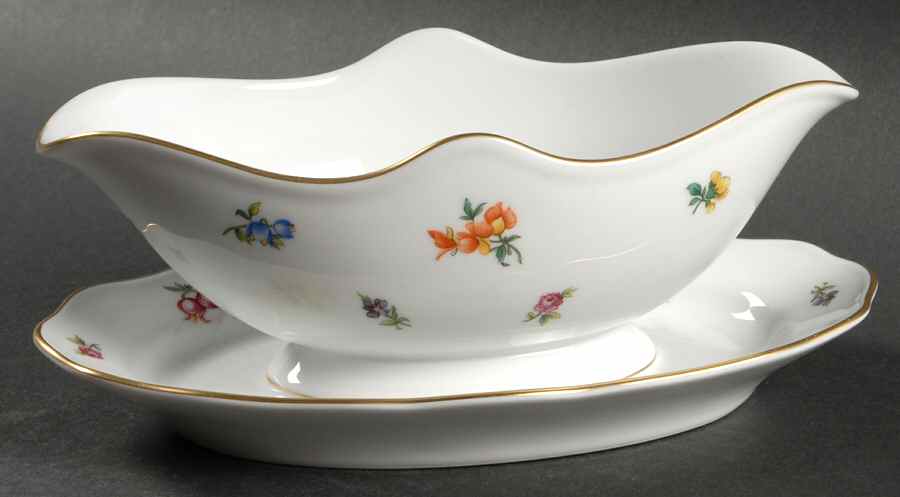 Mirabell Gravy Boat with Attached Underplate by Hutschenreuther-1