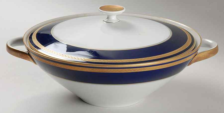 Monarch Round Covered Vegetable by Hutschenreuther-1