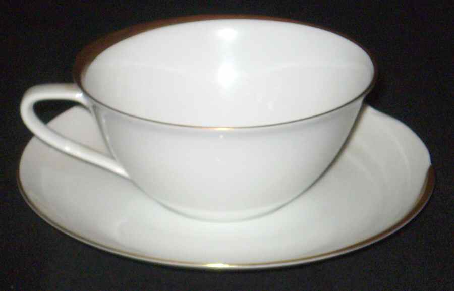 Mondial Flat Cup & Saucer Set by Hutschenreuther-1