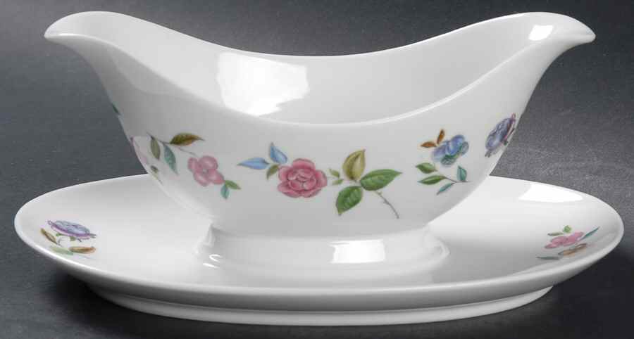 Montage Gravy Boat with Attached Underplate by Hutschenreuther-1