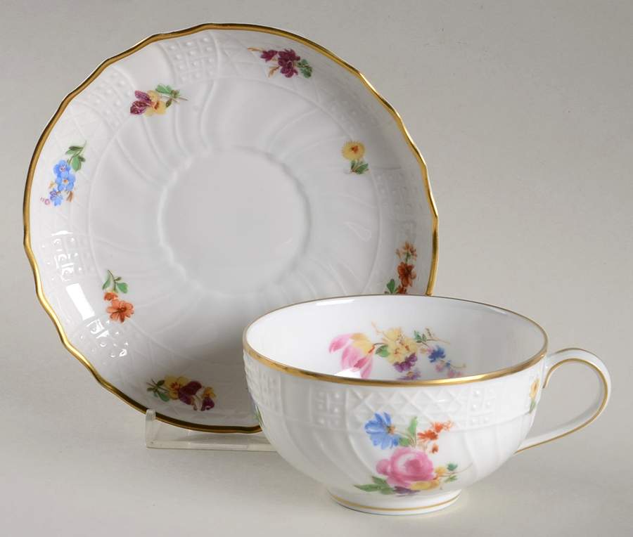 Moritzburg Flat Cup & Saucer Set by Hutschenreuther-1