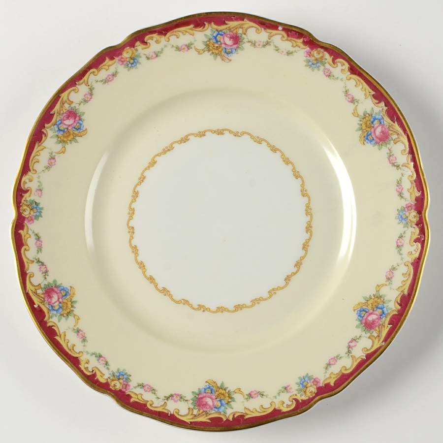 The Nanton White with Goldscroll Salad Plate by Hutschenreuther-1