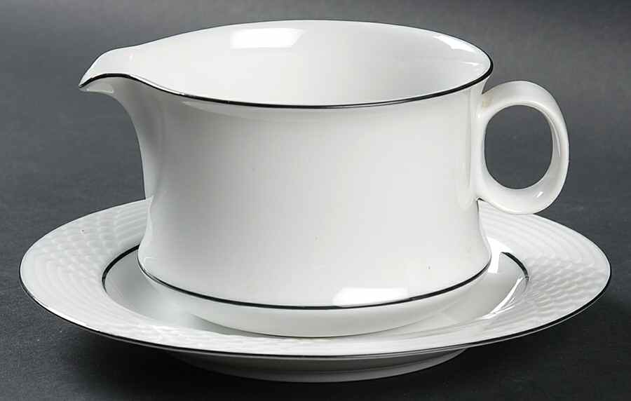 Nera Gravy Boat & Underplate by Hutschenreuther-1