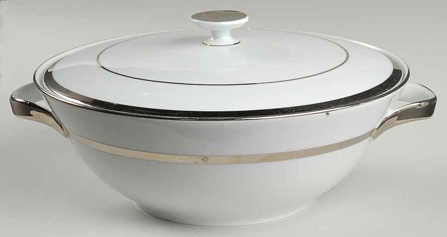 Pilgrim Round Covered Vegetable by Hutschenreuther-1