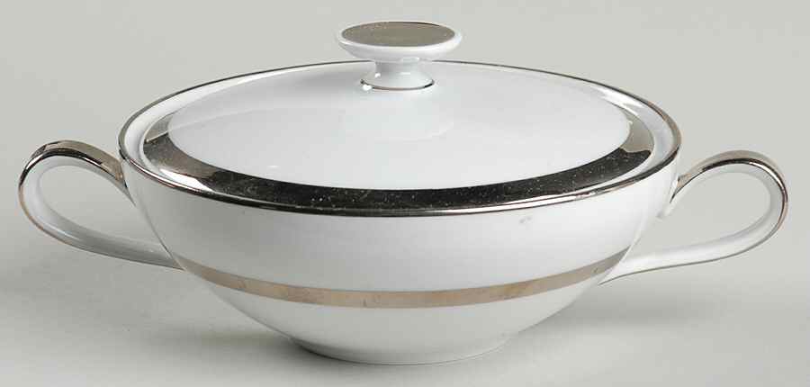 Pilgrim Sugar Bowl & Lid by Hutschenreuther-1